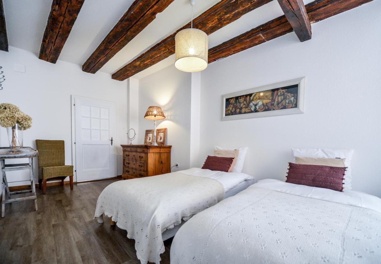 Les Appartements De Louise Рикевир Экстерьер фото